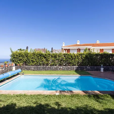 Fragata - * Puerto de la Cruz (Tenerife)